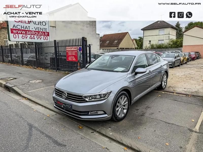 Gris Utilisé 2017 VW Passat Berline | 9 890 € - Image 1/4