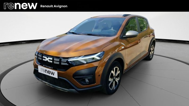 Orange Utilisé 2022 Dacia Sandero Expression Citadine | 15 999 € (Prix juste) - Image 1/4