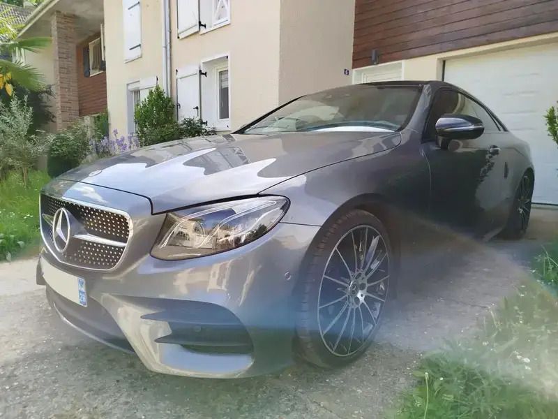Gris Utilisé 2018 Mercedes E220 Sportline Coupé | 42 590 € (Prix cher) - Image 1/4