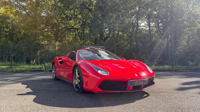 Rouge Utilisé 2016 Ferrari 488 Cabriolet | 259 900 € - Image 1/4