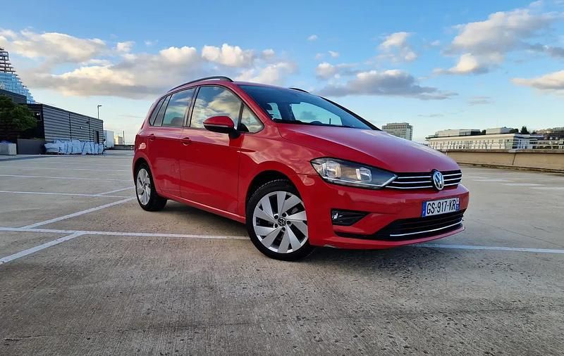 Rouge Utilisé 2015 VW Golf Sportsvan Monospace | 10 500 € (Prix juste) - Image 1/4