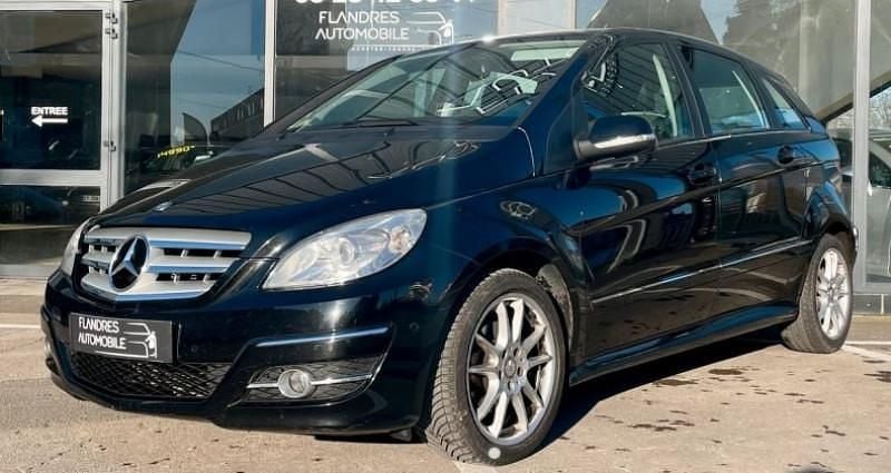 Noir Occasion 2010 Mercedes B180 Monospace | 5 490 € (Bon prix) - Image 1/4