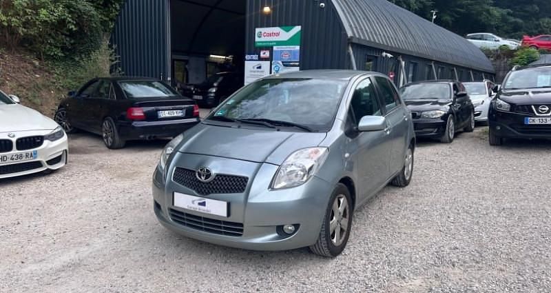 Gris Utilisé 2007 Toyota Yaris Sol Citadine | 5 000 € (Bon prix) - Image 1/4