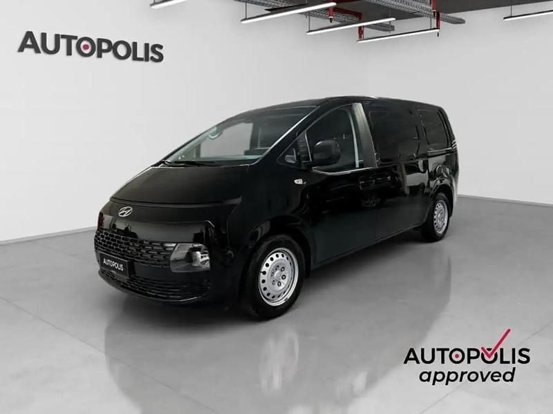 Noir Occasion 2024 Hyundai Staria Monospace | 31 890 € - Image 1/4