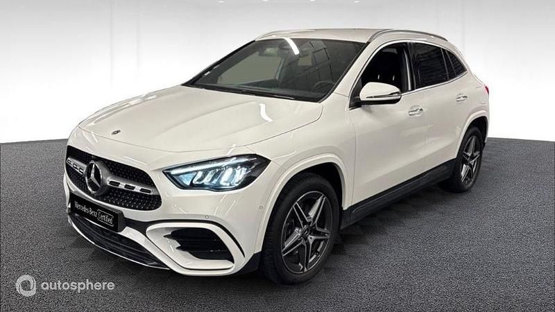 Blanc Nouvelle 2024 Mercedes GLA250 AMG line SUV | 44 990 € - Image 1/4