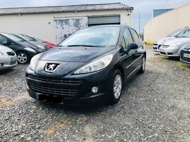 Noir Utilisé 2011 Peugeot 207 Active Berline | 6 300 € (Prix juste) - Image 1/4