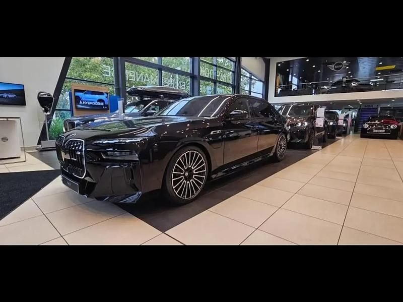 Noir Utilisé 2025 BMW 760 M Performance Berline | 178 500 € - Image 1/4