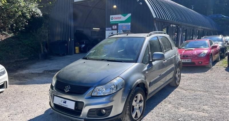 Gris Utilisé 2011 Suzuki SX4 SUV | 8 000 € - Image 1/4