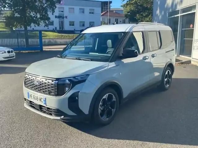 Blanc Occasion 2025 Ford Tourneo Courier Active Monospace | 35 890 € - Image 1/4