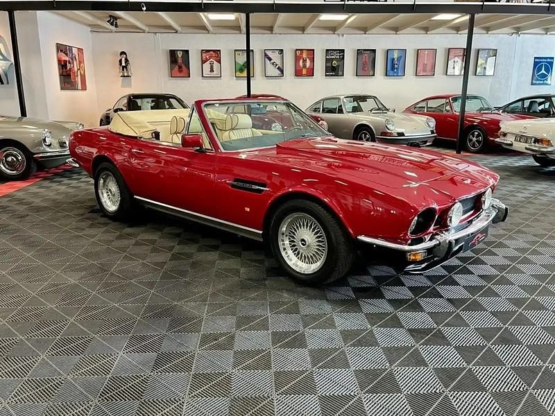 Rouge Occasion 1989 Aston Martin V8 Coupé | 245 000 € - Image 1/4