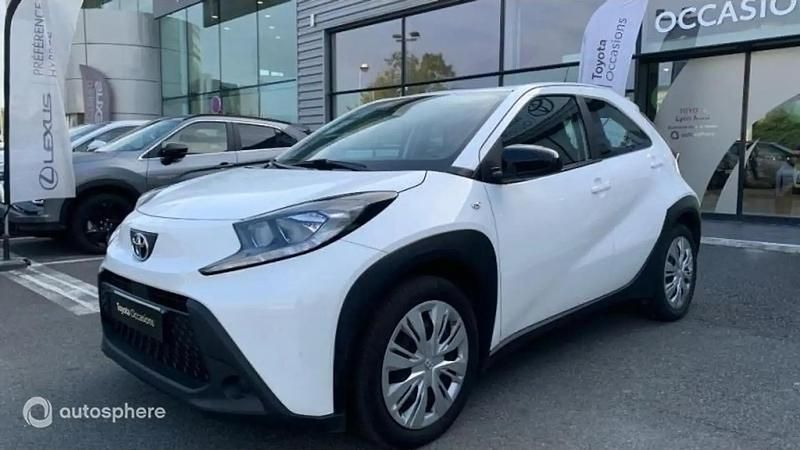 Blanc Utilisé 2022 Toyota Aygo Citadine | 15 990 € (Prix juste) - Image 1/4