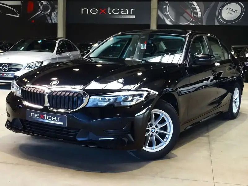 Noir Utilisé 2020 BMW 318 Berline | 24 990 € (Bon prix) - Image 1/4