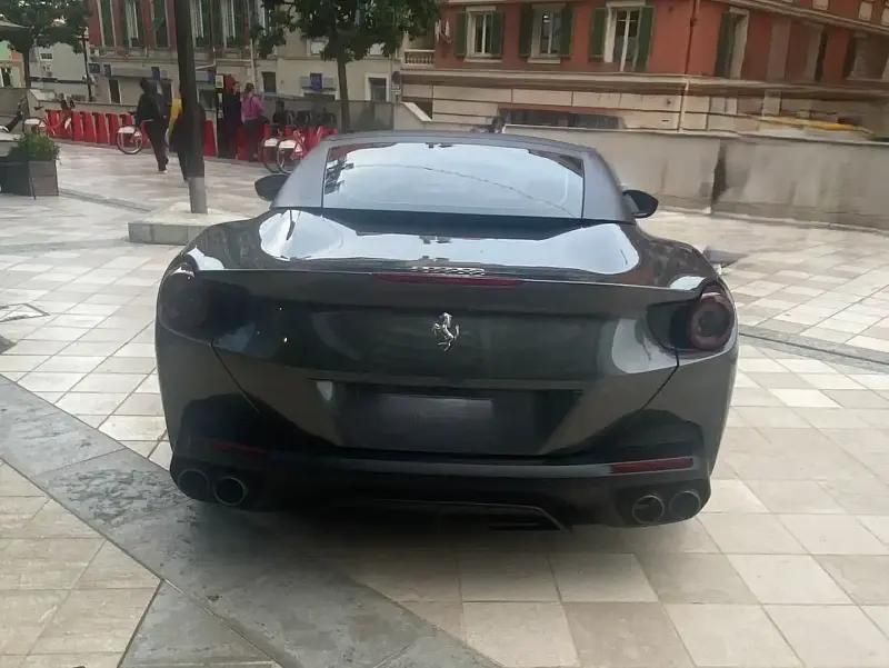 Image 2/4