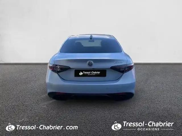 Occasion Alfa Romeo Giulia Competizione 160 ch (117 kW) 2023 Gris clair Berline