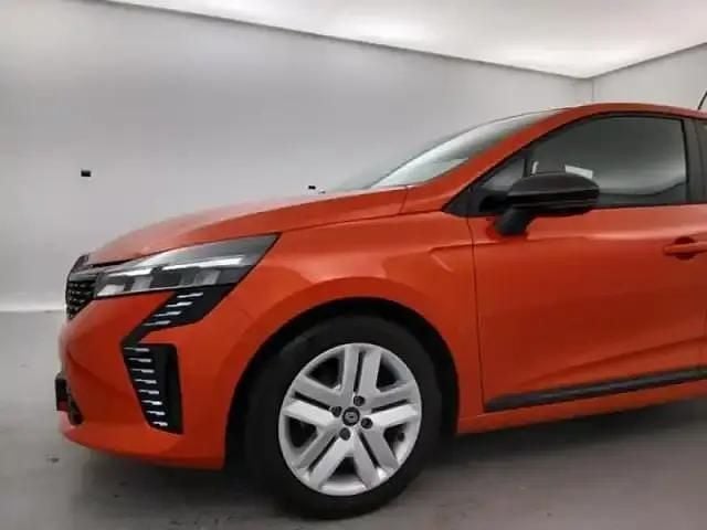 Occasion Renault Clio V Evolution 2024 Orange Berline