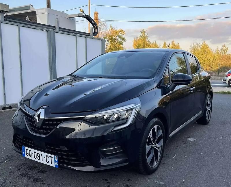 Noir Utilisé 2023 Renault Clio V Evolution Berline | 13 000 € (Super prix) - Image 1/4