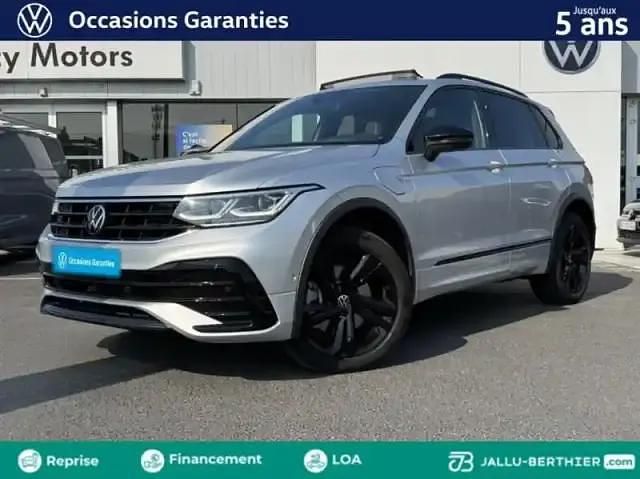 Reflet d'argent métallisée Utilisé 2023 VW Tiguan R-line SUV | 37 889 € (Prix juste) - Image 1/4