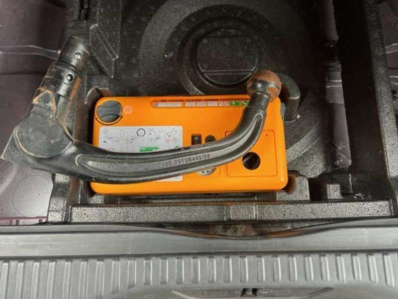 Image 2/4