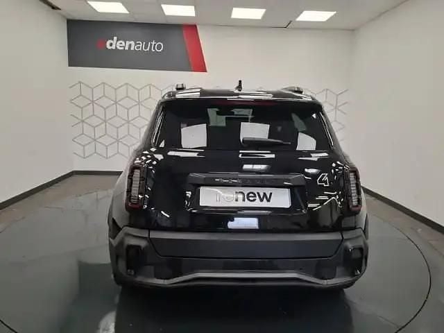 Noir etoile Utilisé 2025 Renault 4 E-Tech SUV | 33 800 € - Image 1/4