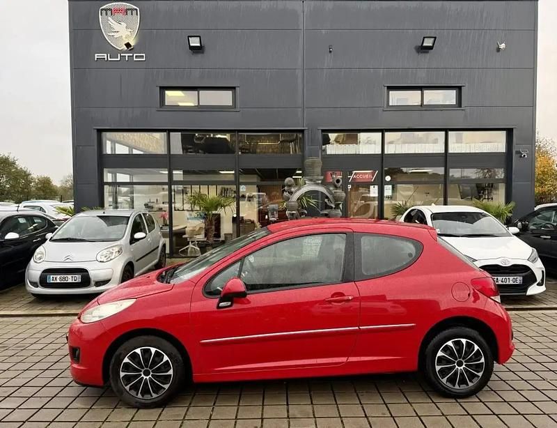 Rouge Occasion 2013 Peugeot 207 Coupé | 6 990 € (Prix juste) - Image 1/4