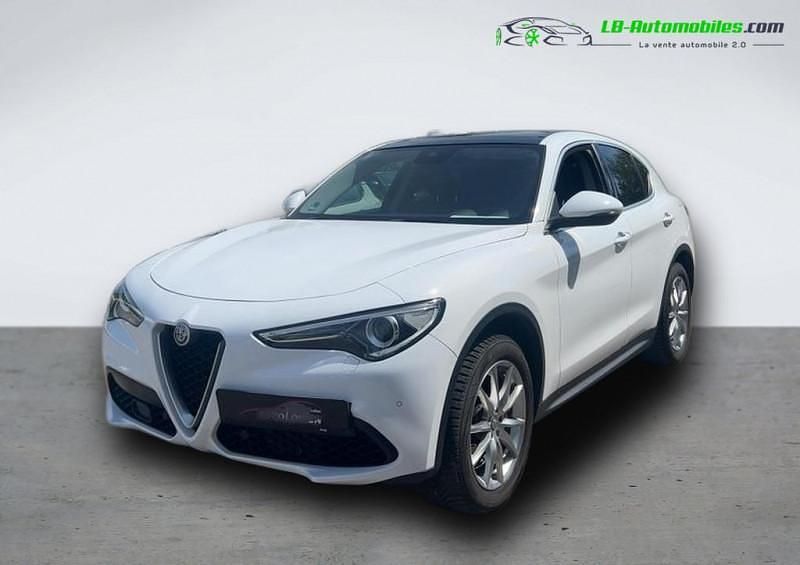 Utilisé 2019 Alfa Romeo Stelvio SUV | 33 500 € (Prix juste) - Image 1/4