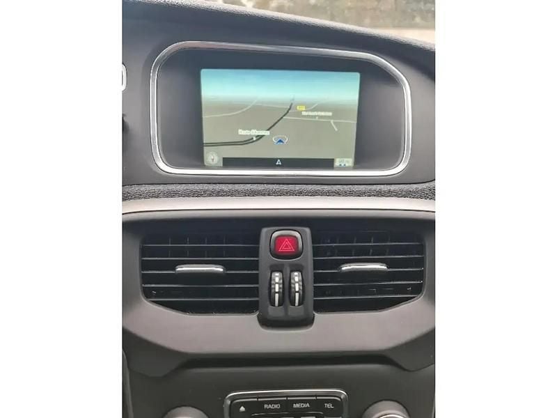 Image 2/4