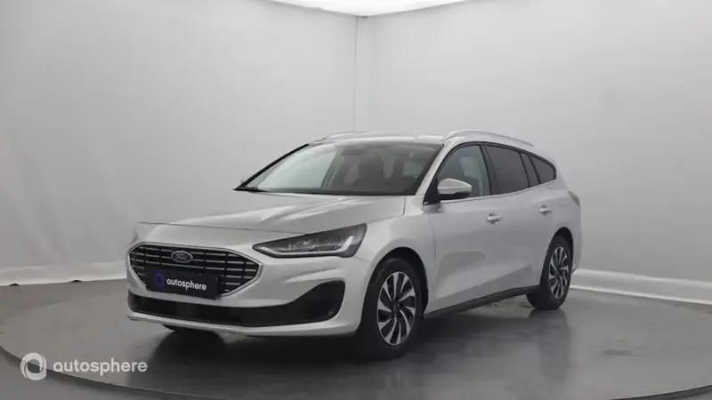 Gris Utilisé 2023 Ford Focus Titanium Break | 23 999 € (Prix juste) - Image 1/4