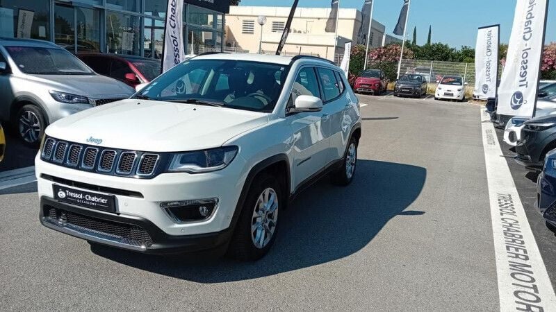 Blanc Utilisé 2020 Jeep Compass Limited SUV | 19 990 € (Prix juste) - Image 1/4