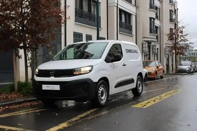 Blanc Occasion 2024 Opel Combo-e Life Berline | 32 500 € - Image 1/3