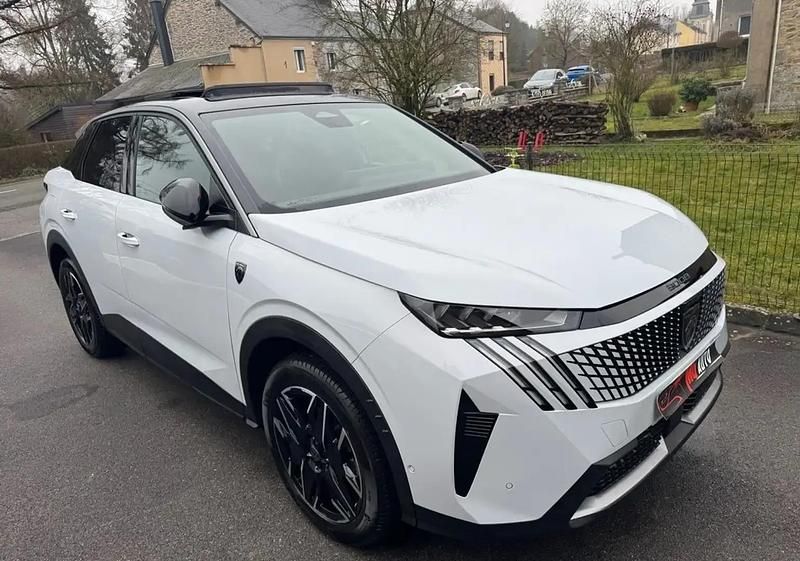 Blanc Nouvelle 2025 Peugeot 3008 GT Monospace | 34 499 € (Prix juste) - Image 1/4