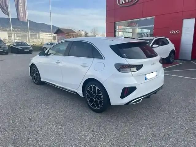 Occasion Kia Ceed GT GT-Line 120 ch (88 kW) 2023 Blanc Berline