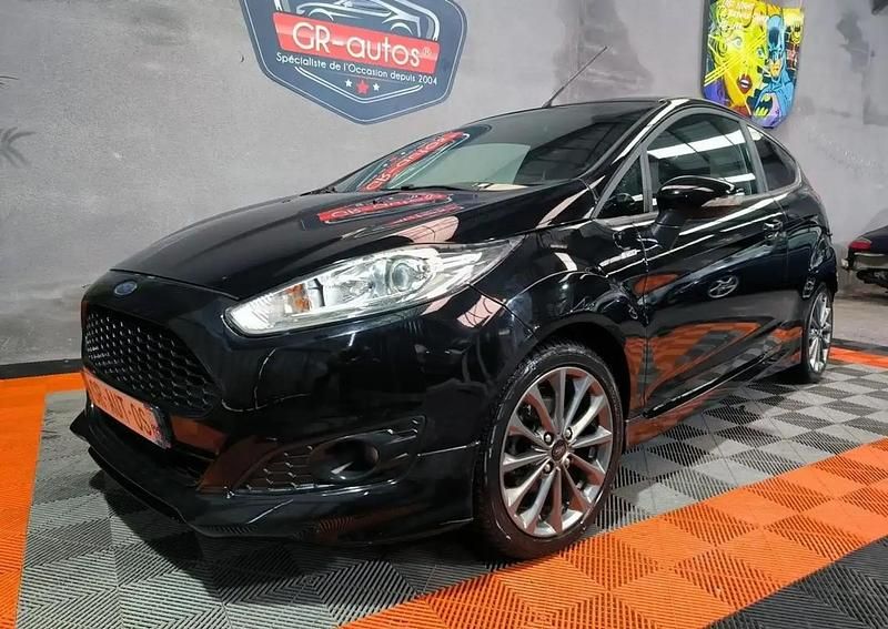 Noir Occasion 2017 Ford Fiesta ST-Line Berline | 9 990 € (Prix juste) - Image 1/4