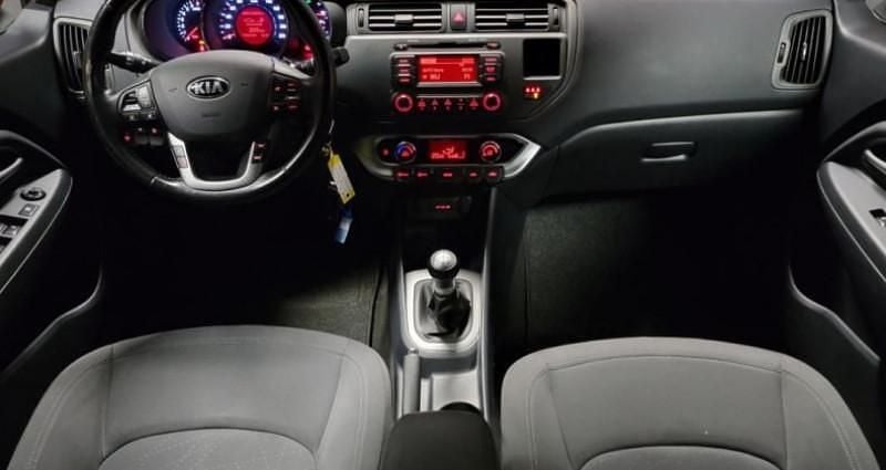 Image 3/4