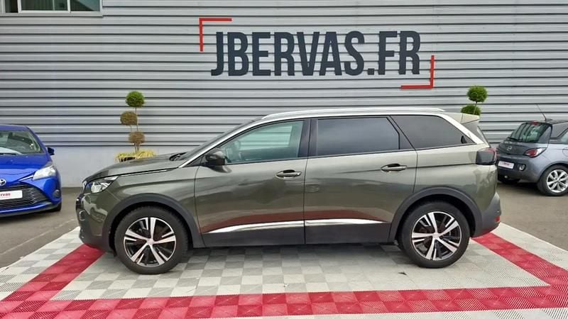Noir Utilisé 2020 Peugeot 5008 Allure Monospace | 18 999 € (Prix juste) - Image 1/4