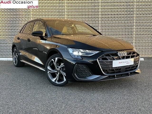 Noir mythique métallisé Utilisé 2025 Audi A3 S-Line | 32 990 € (Prix juste) - Image 1/4