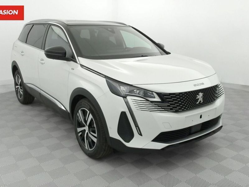 Blanc Utilisé 2022 Peugeot 5008 GT Monospace | 38 900 € - Image 1/4