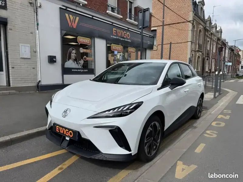 Blanc Utilisé 2023 MG MG4 EV Comfort Citadine | 21 890 € (Prix juste) - Image 1/4