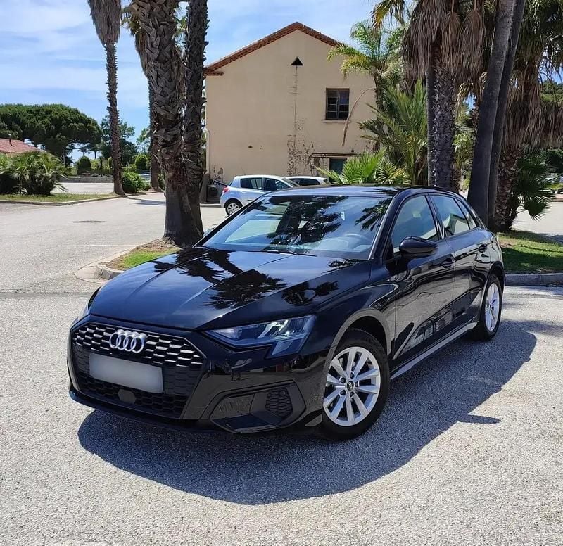 Noir Utilisé 2023 Audi A3 Sportback Berline | 22 980 € (Super prix) - Image 1/4