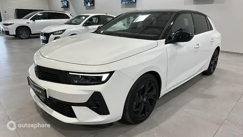 Blanc Utilisé 2024 Opel Astra Berline | 30 590 € (Prix juste) - Image 1/4
