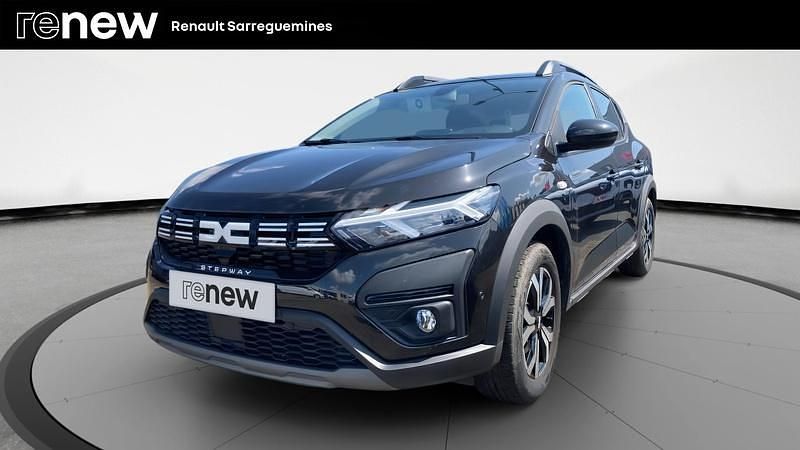Noir Utilisé 2024 Dacia Sandero Expression Citadine | 16 999 € (Prix juste) - Image 1/4