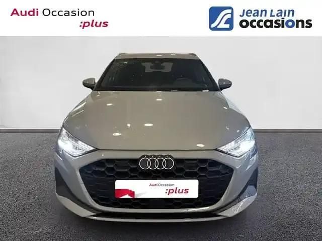 Occasion Audi A3 Business 116 ch (85 kW) 2025 Gris flèche nacré Berline