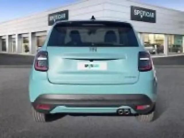 Nouvelle Fiat 600 2025 Vert sky métallisé SUV
