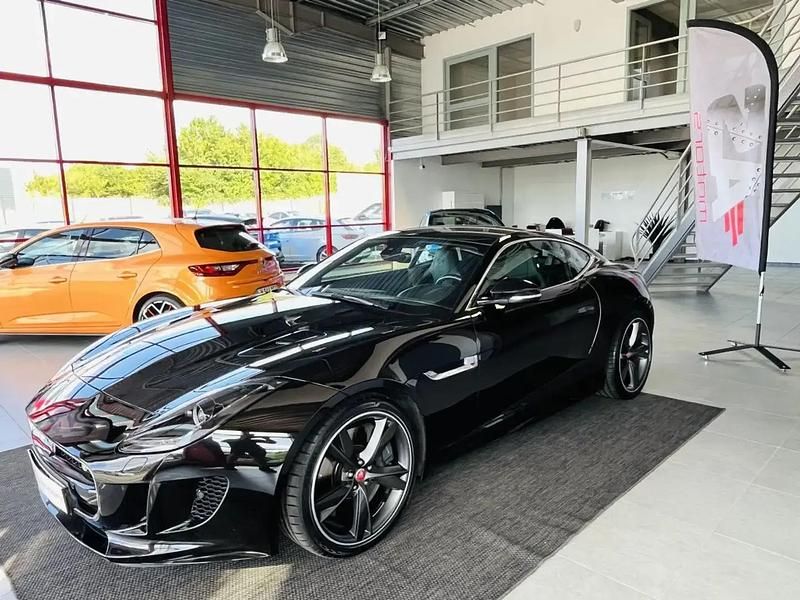 Noir Occasion 2016 Jaguar F-Type R Coupé | 59 990 € (Prix juste) - Image 1/4