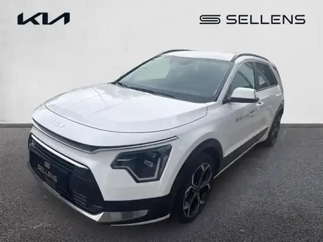 Blanc nacré Occasion 2025 Kia Niro Premium SUV | 33 880 € (Prix assez cher) - Image 1/4