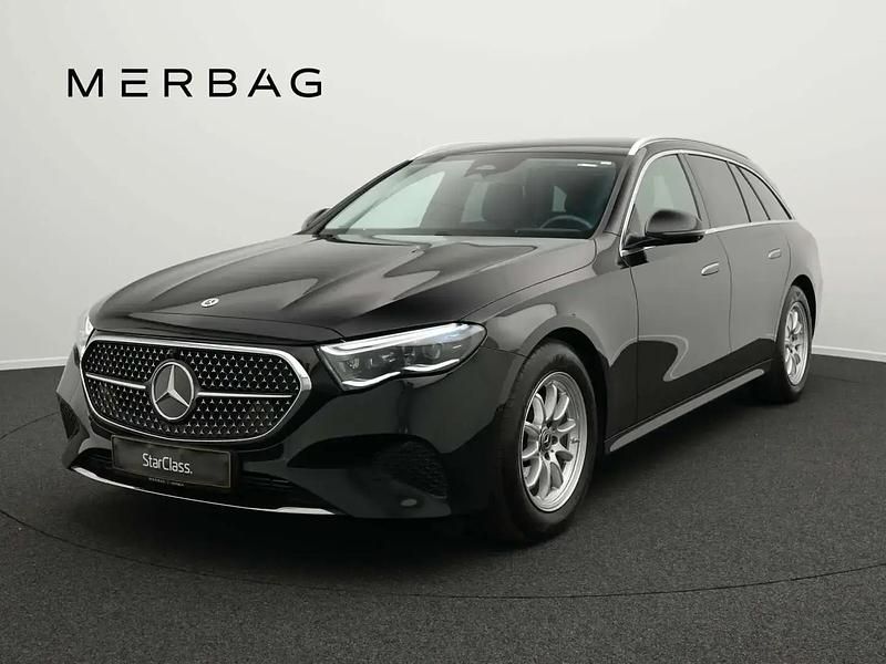 Noir Utilisé 2024 Mercedes E220 Avantgarde Break | 55 887 € (Prix assez cher) - Image 1/4