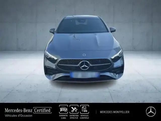 Gris Utilisé 2025 Mercedes A180 Edition Berline | 36 990 € (Prix cher) - Image 1/4