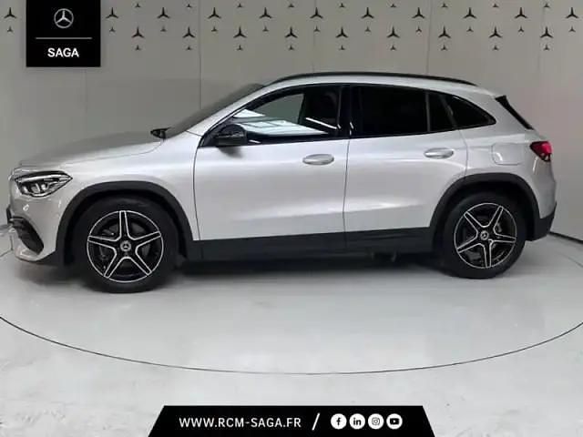 Argent Occasion 2023 Mercedes GLA200 AMG line SUV | 39 900 € (Bon prix) - Image 1/3