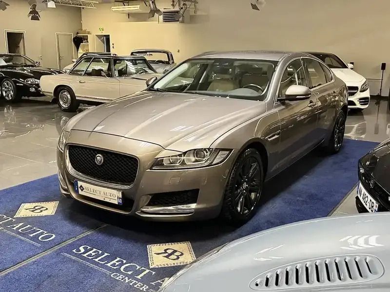 Gris Utilisé 2016 Jaguar XF Prestige Berline | 15 000 € (Prix cher) - Image 1/4