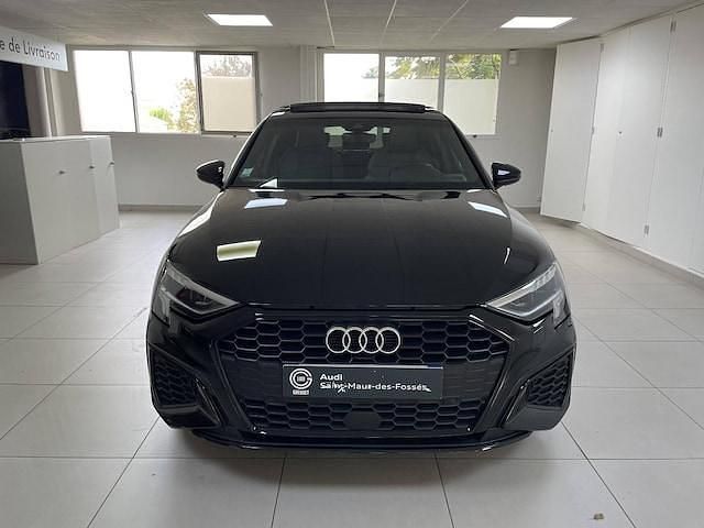 Noir mythe métallisé Utilisé 2022 Audi A3 S-Line | 36 900 € - Image 1/3