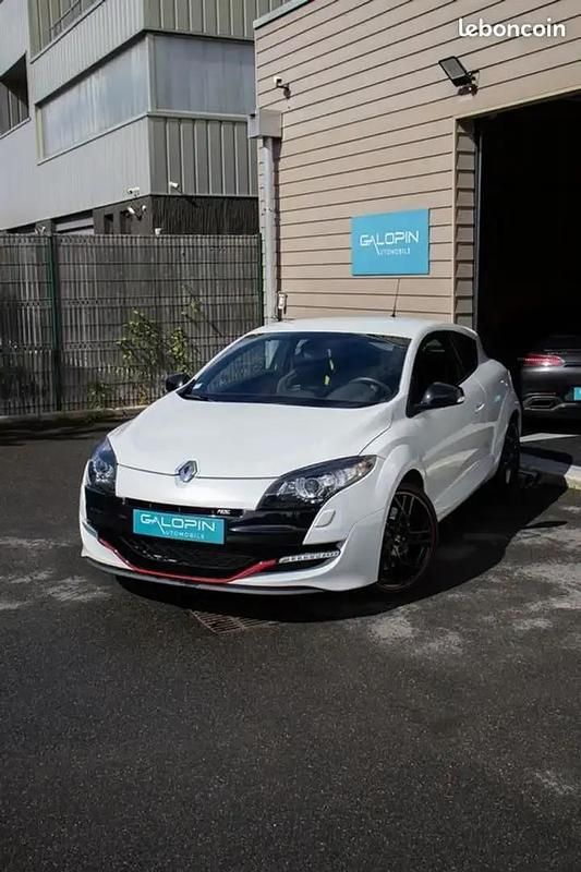Blanc Occasion 2012 Renault Mégane Coupé Trophy Coupé | 30 990 € - Image 1/4